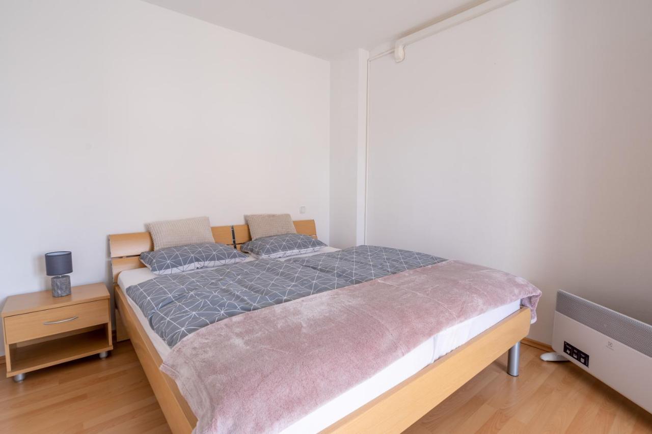 Charmante Wohnung Fusslaeufig Zum Meer In Funtana Esterno foto